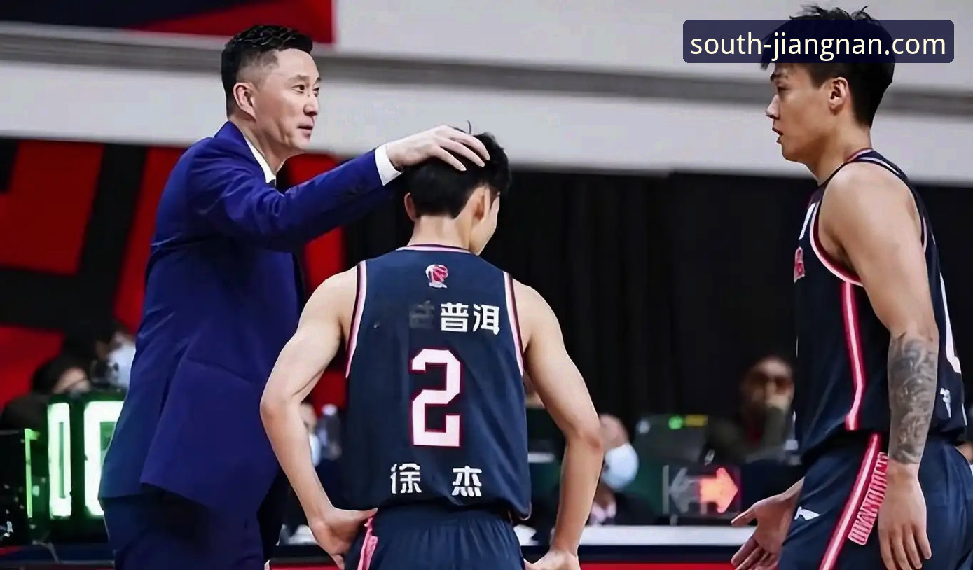 江南体育乐趣体验 上海男篮十二连胜巩固榜首:一场团队篮球的深度解析